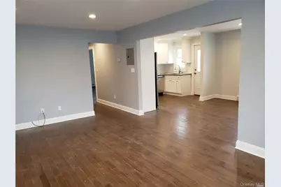 61 Roosevelt Boulevard #2nd Floor, Long Beach, NY 11561 - Photo 4