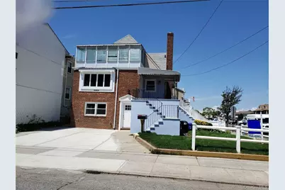 61 Roosevelt Boulevard #2nd Floor, Long Beach, NY 11561 - Photo 1