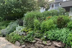 92 Valentine Ave, Glen Cove, NY 11542 - Photo 40