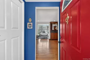 92 Valentine Ave, Glen Cove, NY 11542 - Photo 4
