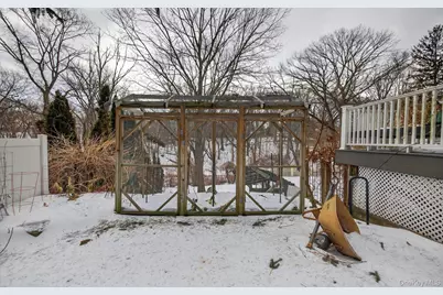 92 Valentine Avenue, Glen Cove, NY 11542 - Photo 30