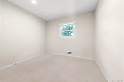 7 Pierre Drive, Commack, NY 11725 - Photo 6