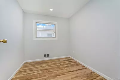 622 Barlow Avenue, New York, NY 10312 - Photo 16