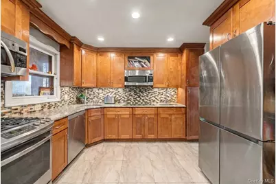 6 Kakiat Lane, Spring Valley, NY 10977 - Photo 10