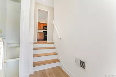 622 Barlow Avenue, New York, NY 10312 - Photo 6