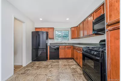 622 Barlow Avenue, New York, NY 10312 - Photo 12