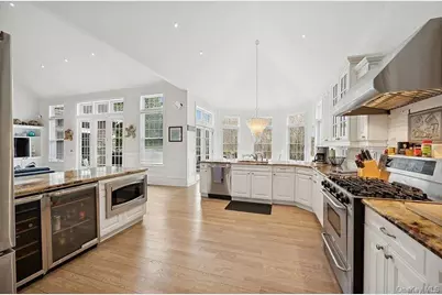 21 Corbett Drive, East Quogue, NY 11942 - Photo 4