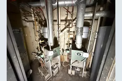 11625 Merrick Boulevard, Jamaica, NY 11434 - Photo 16