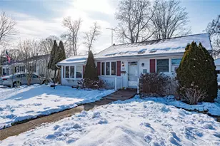 1440 Lombardy Blvd, Bay Shore, NY 11706 - Photo 2