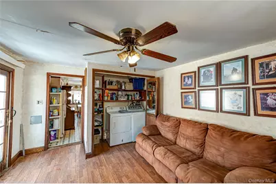 1440 Lombardy Boulevard, Bay Shore, NY 11706 - Photo 6