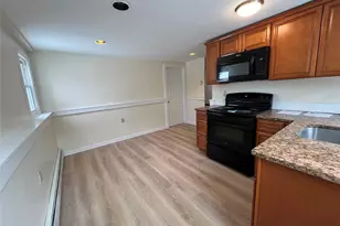 62 Warwick Rd, Island Park, NY 11558 - Photo 4