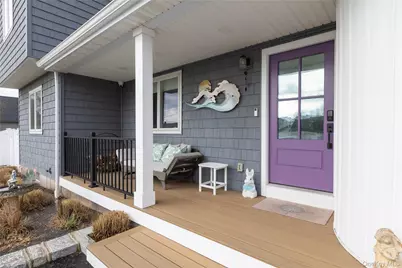 4 Bay Street, Center Moriches, NY 11934 - Photo 4