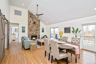 4 Bay Street, Center Moriches, NY 11934 - Photo 12