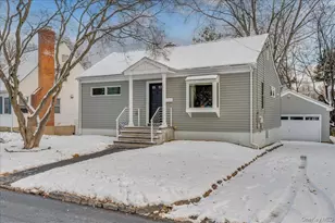 1325 Stoneybrook Ave, Mamaroneck, NY 10543 - Photo 2