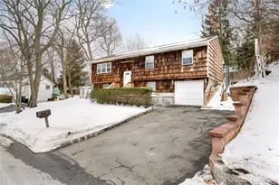 189 Broadway, Rocky Point, NY 11778 - Photo 2