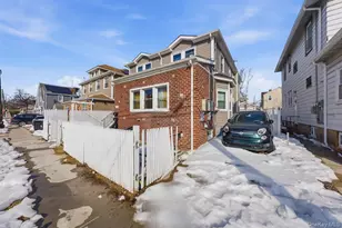 119-15 193rd St, Saint Albans, NY 11412 - Photo 2