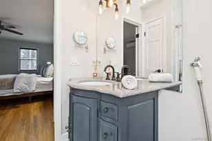 24 Cherry Pl, Huntington, NY 11743 - Photo 26