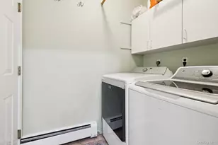 24 Cherry Pl, Huntington, NY 11743 - Photo 20