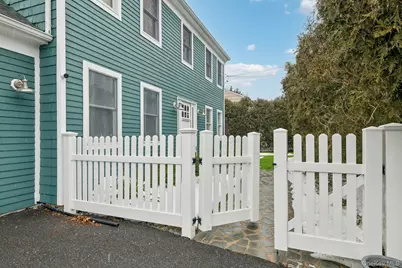 24 Cherry Place, Huntington, NY 11743 - Photo 2