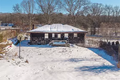 42 Victory Avenue, Shirley, NY 11967 - Photo 2