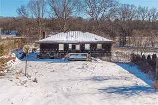 42 Victory Ave, Shirley, NY 11967 - Photo 2