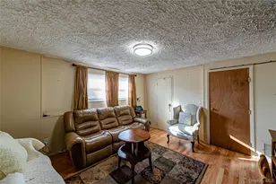 389 Beebe Ct, North Babylon, NY 11703 - Photo 20