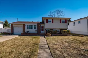 389 Beebe Ct, North Babylon, NY 11703 - Photo 2