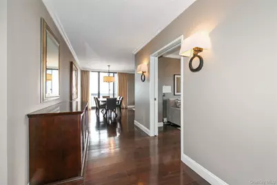 269-10 Grand Central Parkway #21-E, Floral Park, NY 11005 - Photo 4