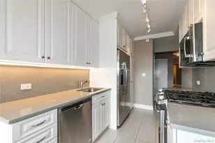 269-10 Grand Central Pkwy, Floral Park, NY 11005 - Photo 12