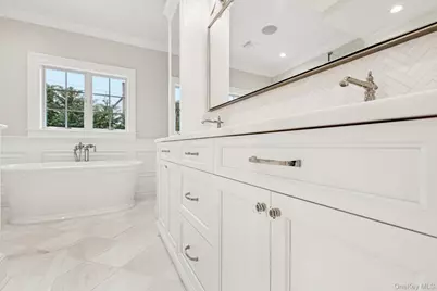 133 Newmarket Road, Garden City, NY 11530 - Photo 38