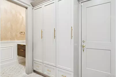133 Newmarket Road, Garden City, NY 11530 - Photo 16