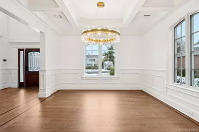 133 Newmarket Road, Garden City, NY 11530 - Photo 6