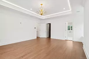 133 Newmarket Rd, Garden City, NY 11530 - Photo 32
