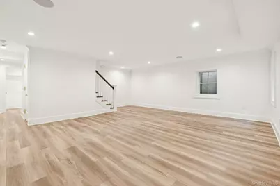 133 Newmarket Road, Garden City, NY 11530 - Photo 44