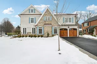 133 Newmarket Rd, Garden City, NY 11530 - Photo 2