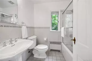 10 Cherry Ave, New Rochelle, NY 10801 - Photo 26