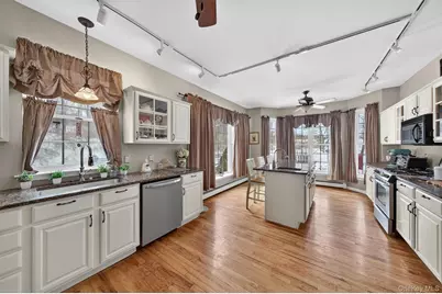 32 Woodstock Lane, Middletown, NY 10941 - Photo 12