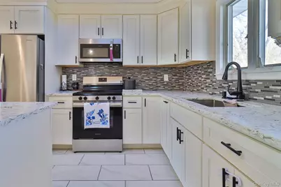 116B Holbrook Road, Holbrook, NY 11741 - Photo 6