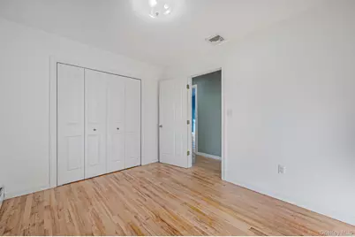 1616 Madison Avenue, West Islip, NY 11795 - Photo 16