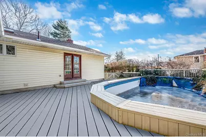 1616 Madison Avenue, West Islip, NY 11795 - Photo 36