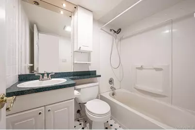 1616 Madison Avenue, West Islip, NY 11795 - Photo 28