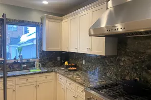 61-39 184th St, Fresh Meadows, NY 11365 - Photo 34