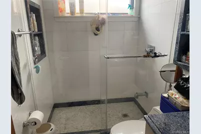 6139 184th Street, Fresh Meadows, NY 11365 - Photo 16