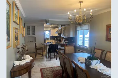 6139 184th Street, Fresh Meadows, NY 11365 - Photo 28