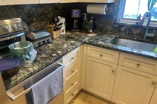 61-39 184th St, Fresh Meadows, NY 11365 - Photo 8
