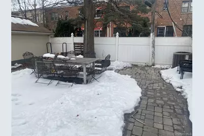 6139 184th Street, Fresh Meadows, NY 11365 - Photo 6