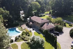 34 Sousa Dr, Sands Point, NY 11050 - Photo 2