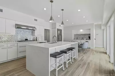 34 Sousa Drive, Sands Point, NY 11050 - Photo 16