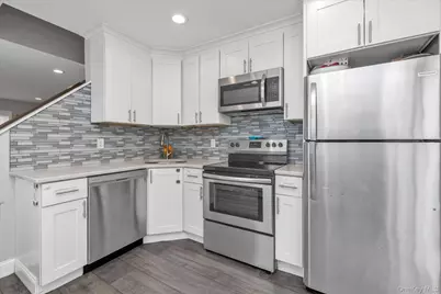 64 Cornflower Road, Levittown, NY 11756 - Photo 8