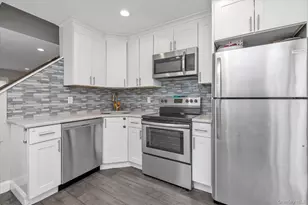 64 Cornflower Rd, Levittown, NY 11756 - Photo 8